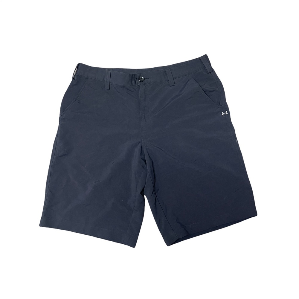 Under Armour mens shorts.      B2